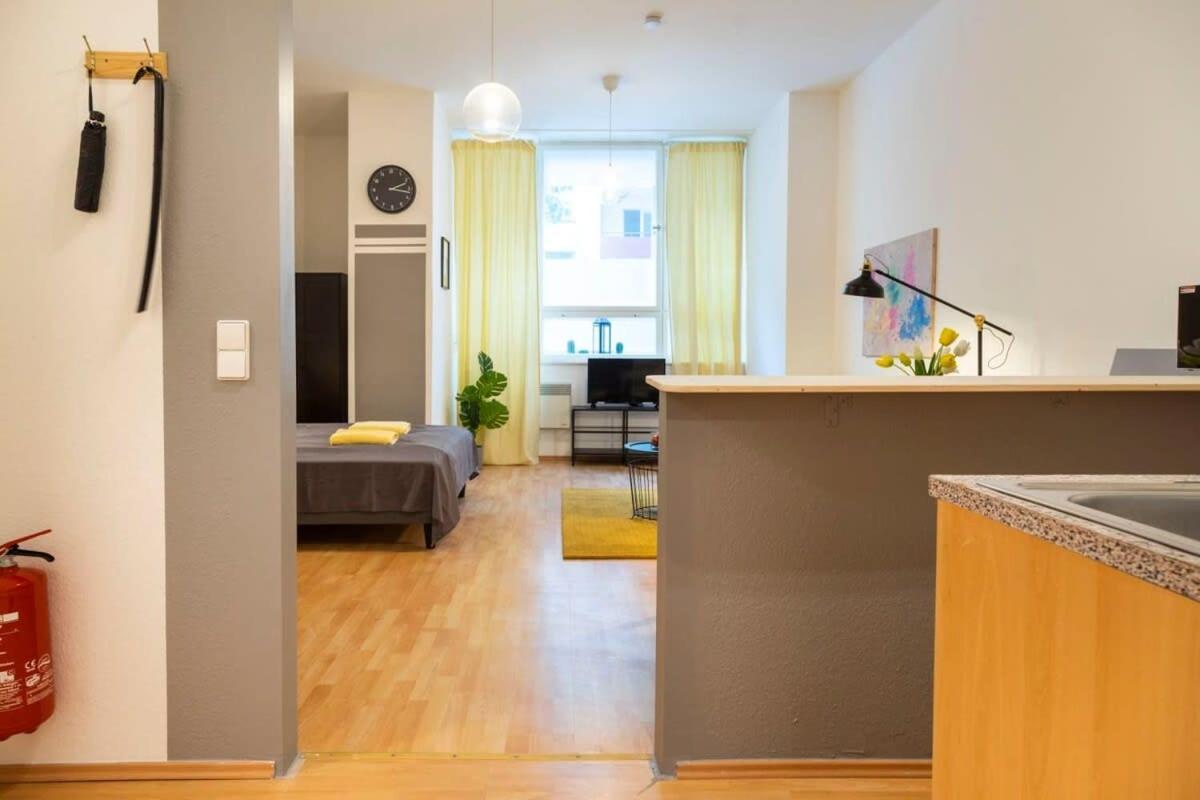 Cozy 2 Room Apartment Next To Hermannstrasse 柏林 外观 照片